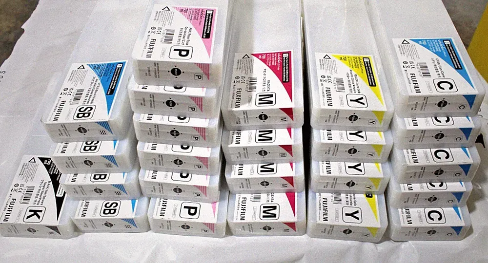 24 USED Fujifilm VIVIDIA D-Photo 700 ML Ink Cartridges NO box 2026 expiration