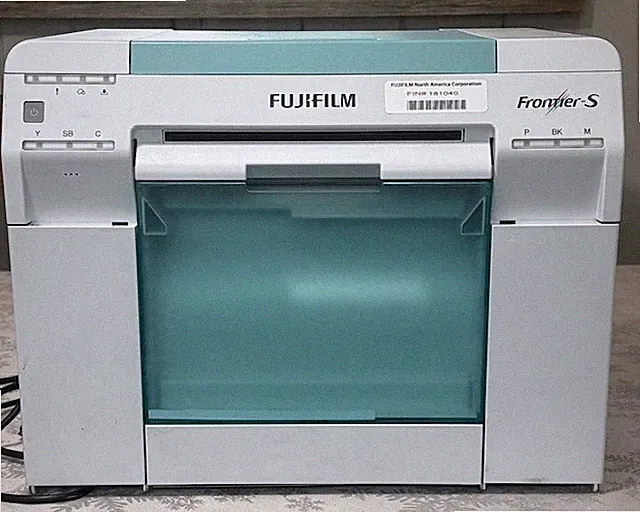 FUJIFILM DX100 Frontier-S Smart lab Inkjet Printer -PARTS OR REPAIR